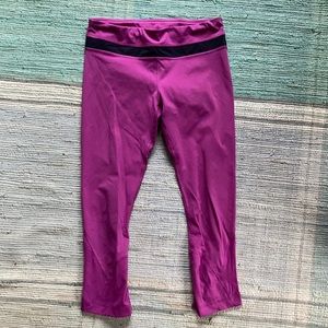 Pink cropped LULU pants